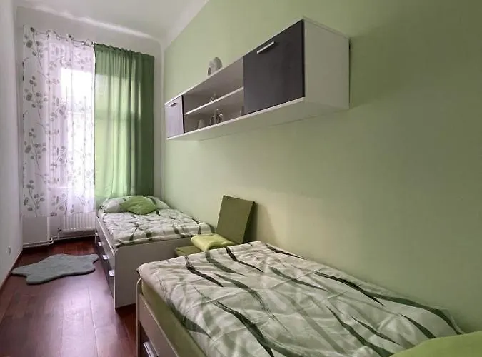 Apartment Neu-moebliertes Naehe Zentrum